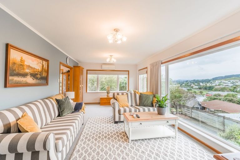 Photo of property in 367 Main Road, Tawa, Wellington, 5028