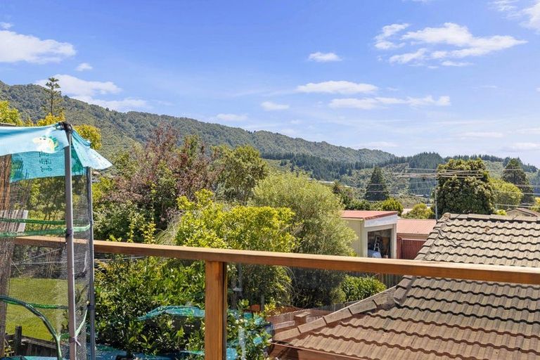 Photo of property in 73 Devon Street, Picton, 7220