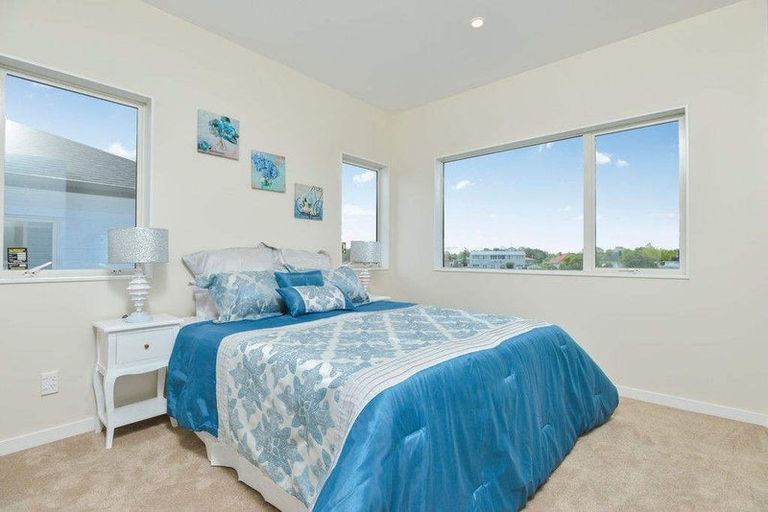 Photo of property in 4 Regis Park Drive, Pukekohe, 2120