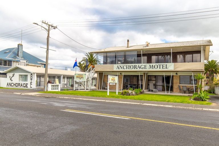 Photo of property in 24 The Esplanade, Whitianga, 3510