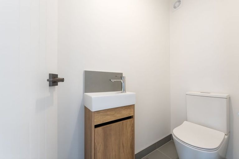 Photo of property in 36 Longburn Road, Henderson, Auckland, 0610