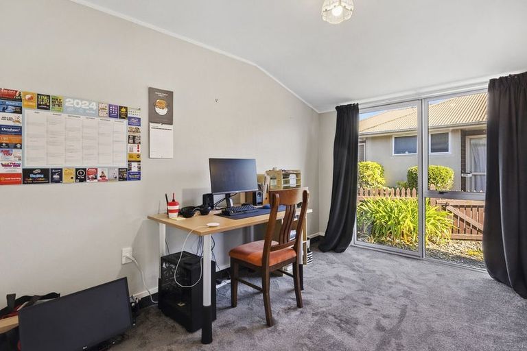 Photo of property in 182g Bay View Road, South Dunedin, Dunedin, 9012