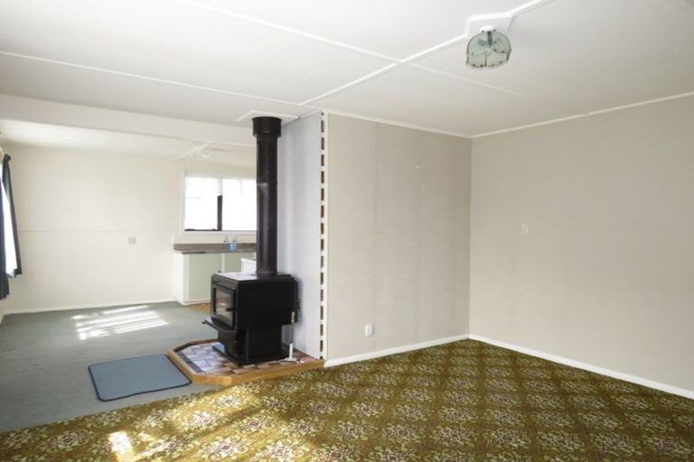 Photo of property in 26 Colvin Street, Westport, 7825