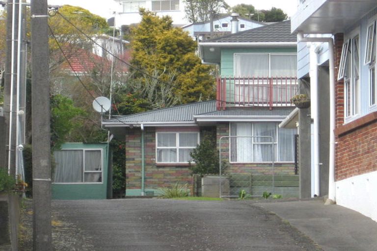 Photo of property in 35b Breakwater Road, Moturoa, New Plymouth, 4310