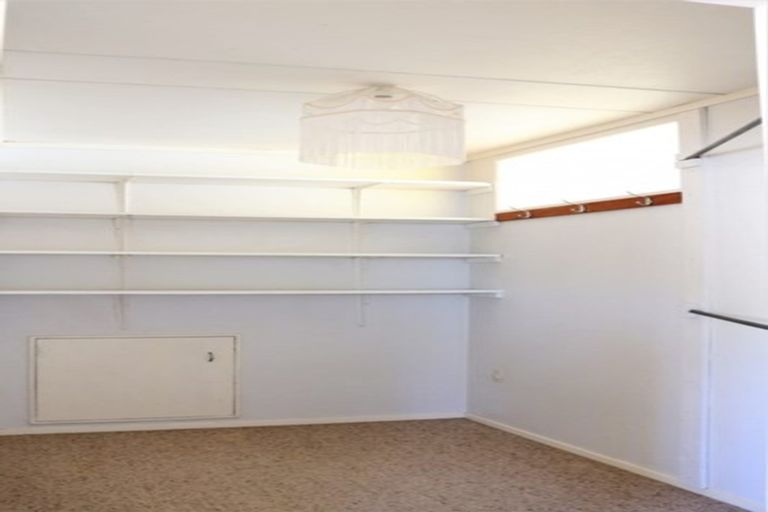 Photo of property in 27 Saint Annes Street, Levin, 5510