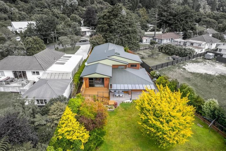 Photo of property in 45 Hine Road, Wainuiomata, Lower Hutt, 5014