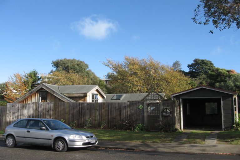 Photo of property in 48 Margaret Road, Raumati Beach, Paraparaumu, 5032