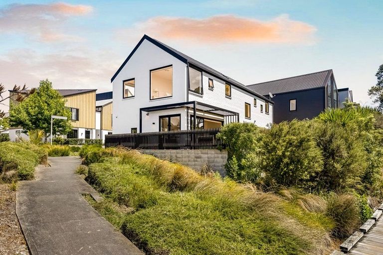 Photo of property in 3 Jack Seabrook Road, Hobsonville, Auckland, 0616