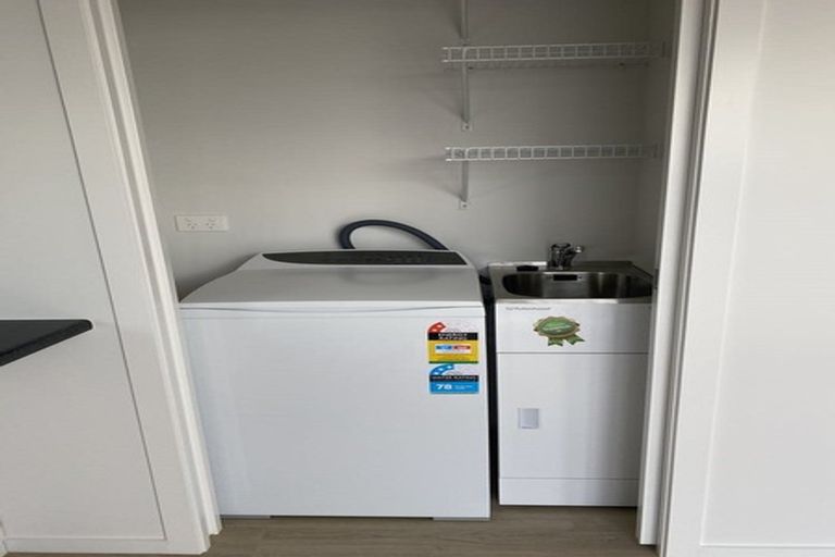 Photo of property in 21 Hillcrest Road, Hillcrest, Hamilton, 3216