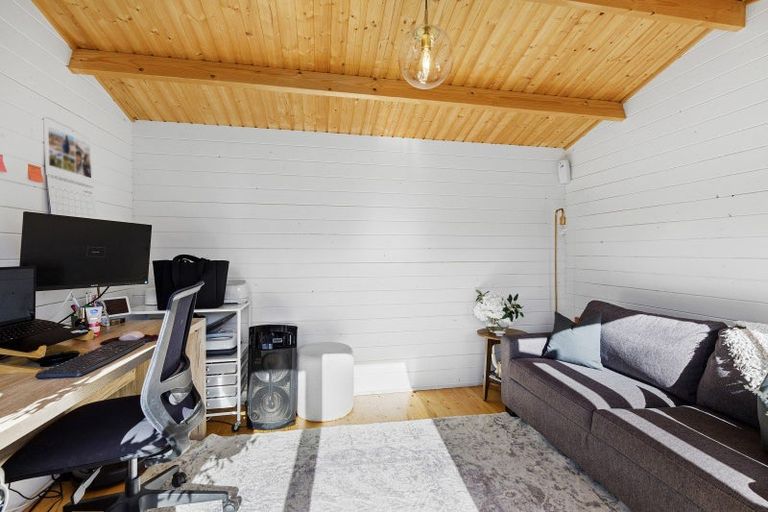 Photo of property in 12 Moeraki Road, Maoribank, Upper Hutt, 5018