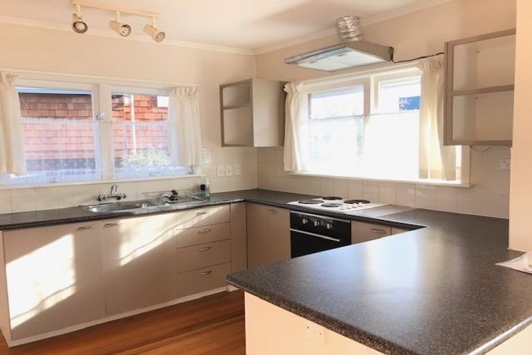 Photo of property in 1/12 Fifeshire Street, Hauraki, Auckland, 0622