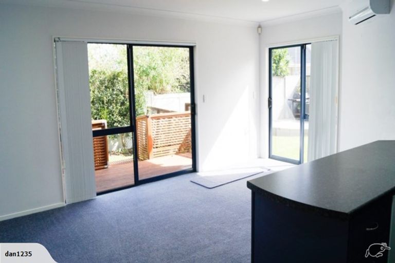 Photo of property in 1b Estuary Views, Shelly Park, Auckland, 2014