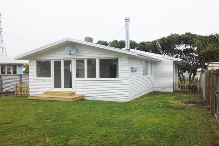 Photo of property in 5 Tohu Place, Spotswood, New Plymouth, 4310