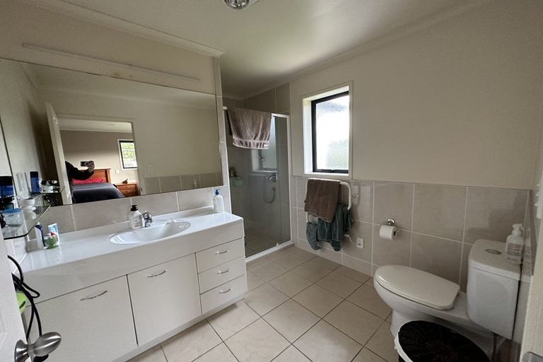 Photo of property in 1 Fernbank Lane, Greenhithe, Auckland, 0632