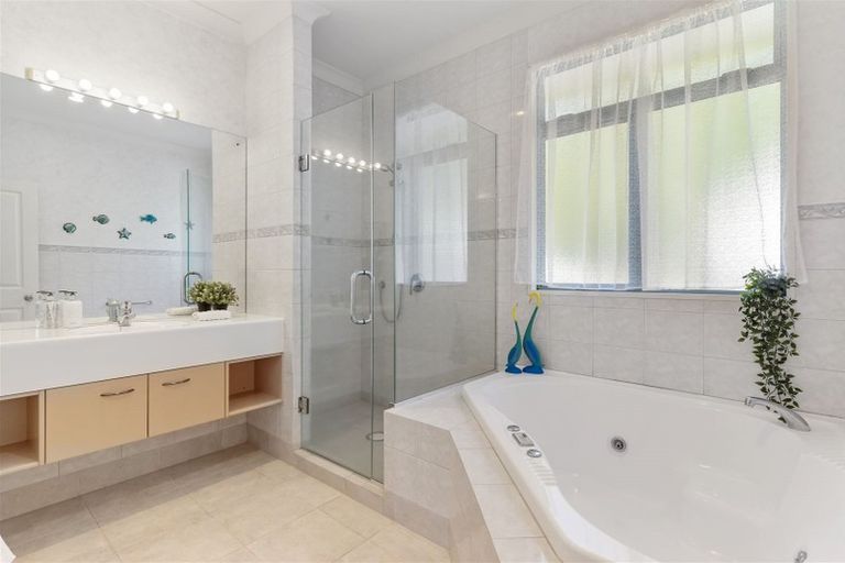 Photo of property in 565 Redoubt Road, Flat Bush, Auckland, 2019