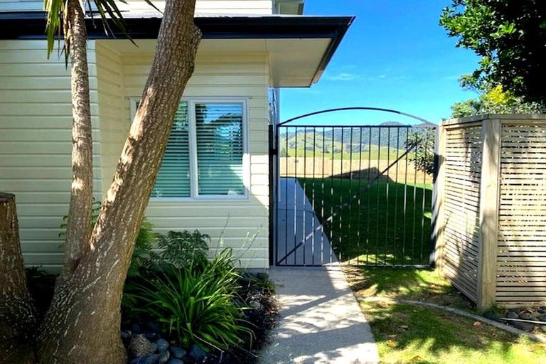 Photo of property in 142 Centennial Drive, Whitianga, 3510