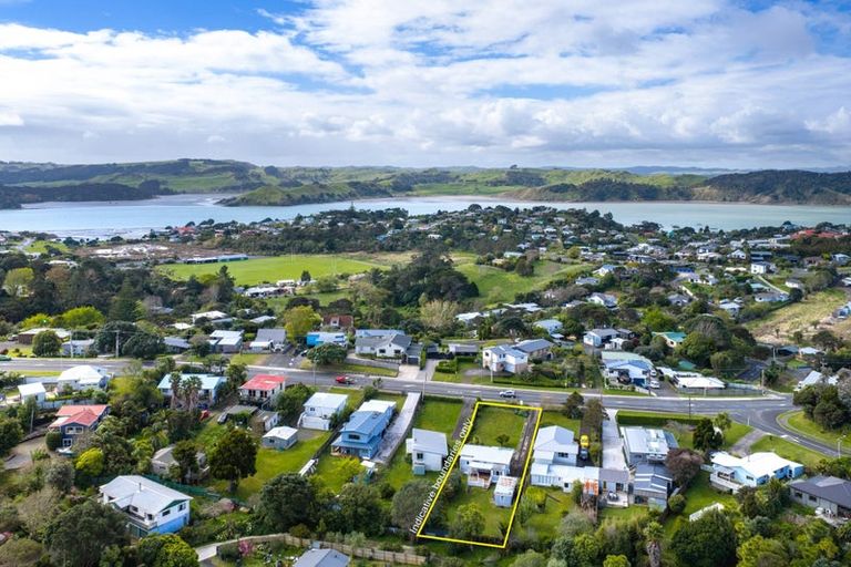 Photo of property in 17 Main Road, Raglan, 3225