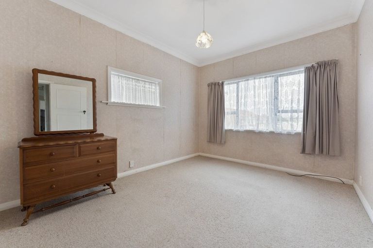 Photo of property in 122 Winchester Street, Levin, 5510