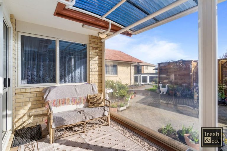 Photo of property in 25 Carisbrook Crescent, Papakura, 2110