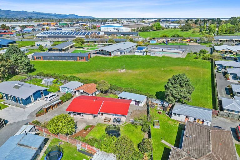 Photo of property in 8 Whelan Place, Hei Hei, Christchurch, 8042