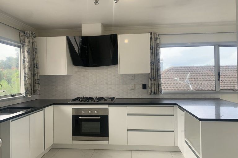 Photo of property in 423 Don Buck Road, Massey, Auckland, 0614