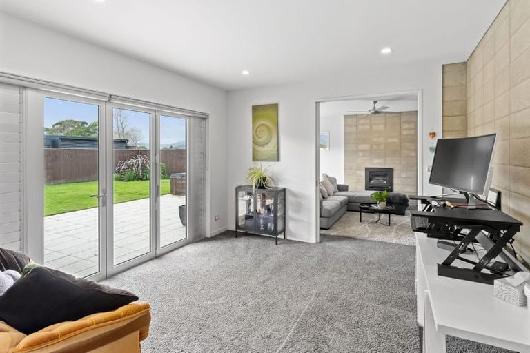 Photo of property in 24 Okarito Avenue, Levin, 5510