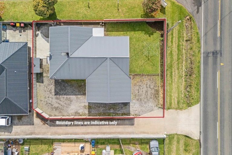 Photo of property in 44 Egmont Road, Waiwhakaiho, New Plymouth, 4312