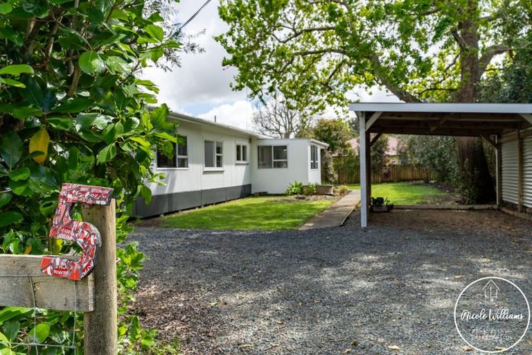 Photo of property in 9 Regent Street, Whakapirau, Maungaturoto, 0583