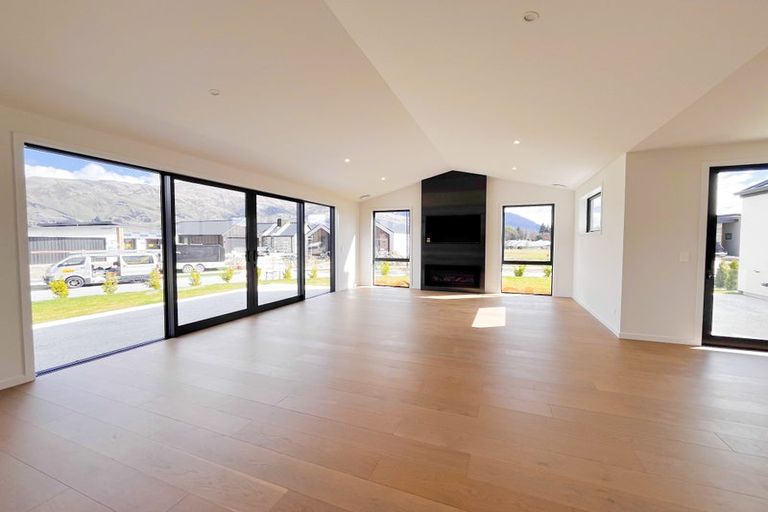 Photo of property in 12 Mason Street, Wanaka, 9305