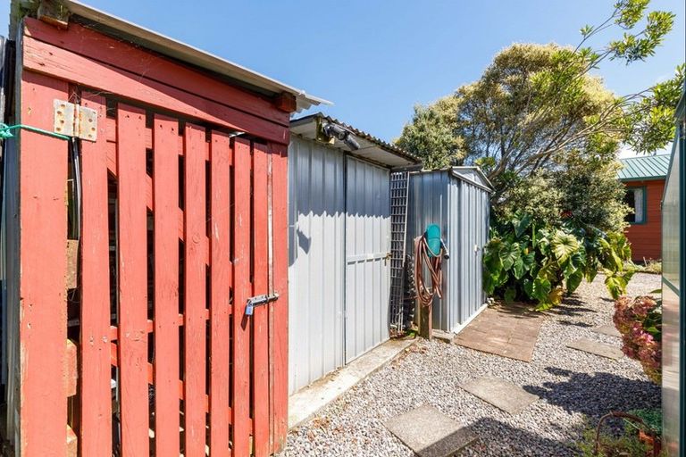 Photo of property in 537 Richmond Road, Lepperton, New Plymouth, 4373