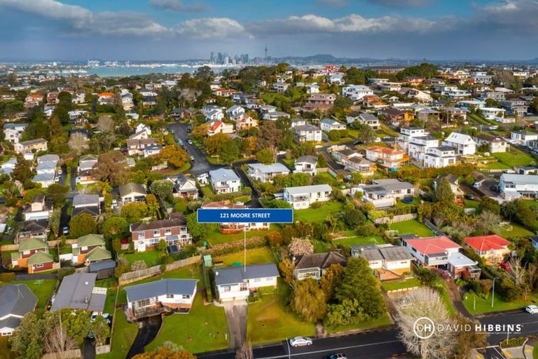 Photo of property in 121 Moore Street, Hillcrest, Auckland, 0627