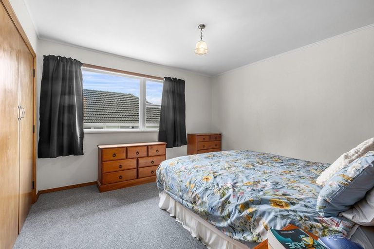 Photo of property in 58 Chester Road, Tawa, Wellington, 5028