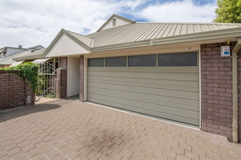 Photo of property in 23 Middleton Road, Upper Riccarton, Christchurch, 8041