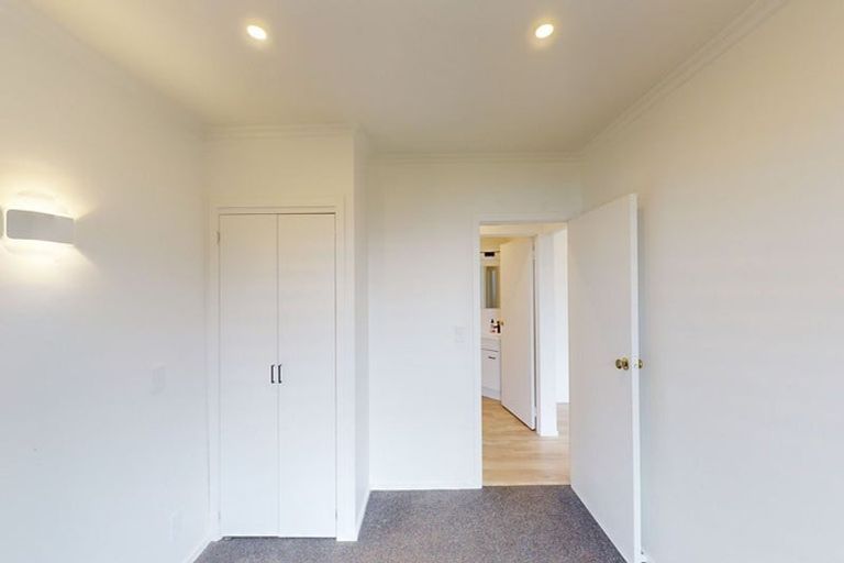 Photo of property in 43b Harbour View Road, Northland, Wellington, 6012