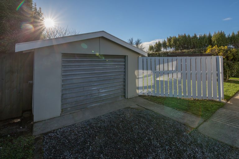 Photo of property in 182 Langdons Road, Northcote, Christchurch, 8052