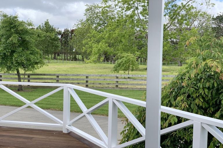 Photo of property in 339 Waitakere Road, Taupaki, Henderson, 0782