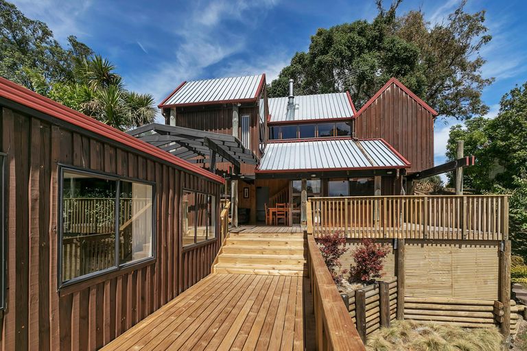 Photo of property in 25 Jacaranda Avenue, Beach Haven, Auckland, 0626