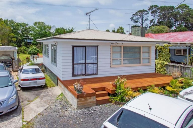 Photo of property in 120 Portage Road, New Lynn, Auckland, 0600