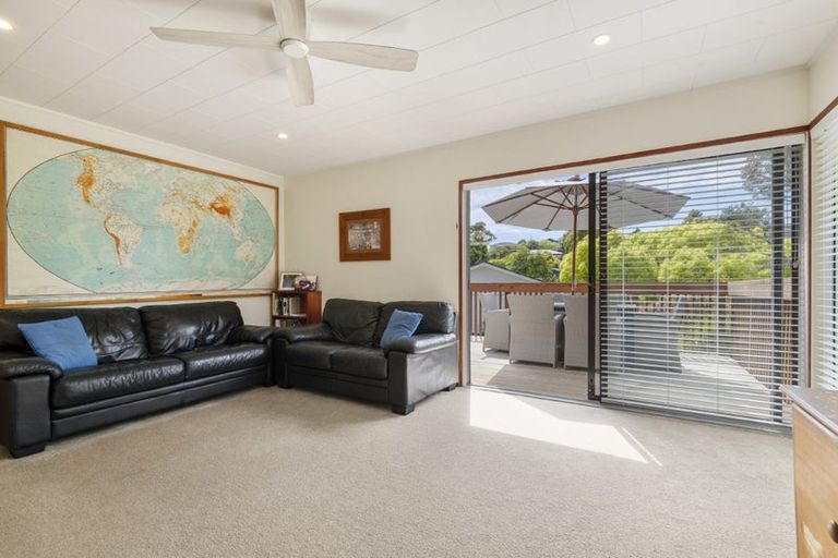Photo of property in 31 Contessa Drive, Glenfield, Auckland, 0629