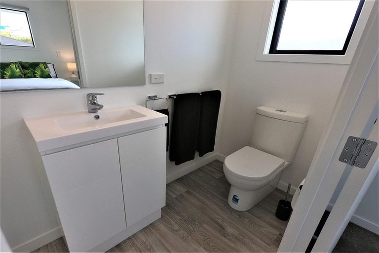 Photo of property in 9 Meenas Place, Cable Bay, 0420