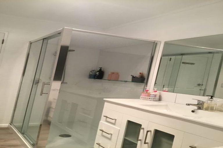 Photo of property in 5 Colenso Place, Otaki Beach, Otaki, 5512