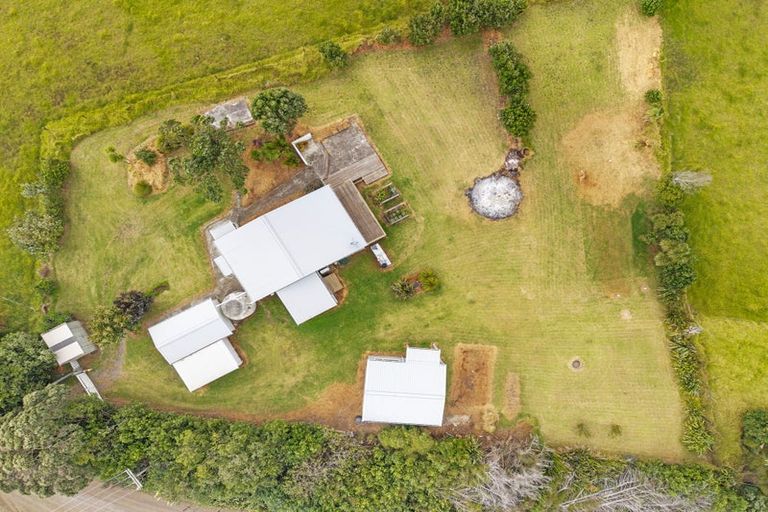 Photo of property in 125 Rehutai Road, Baylys Beach, Dargaville, 0377