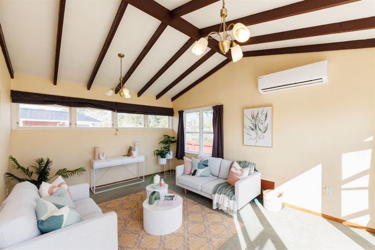 Photo of property in 39 Abraham Crescent, Milson, Palmerston North, 4414