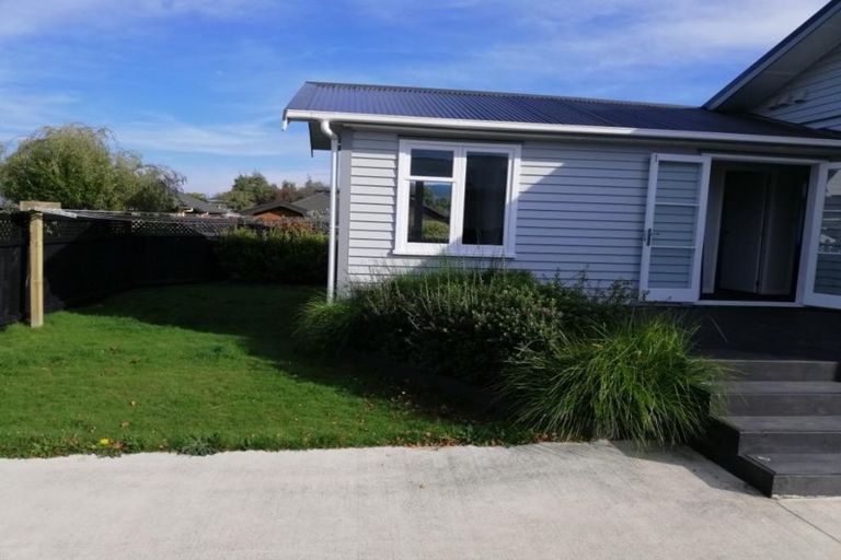 Photo of property in 1/10 Victoria Street, Ebdentown, Upper Hutt, 5018