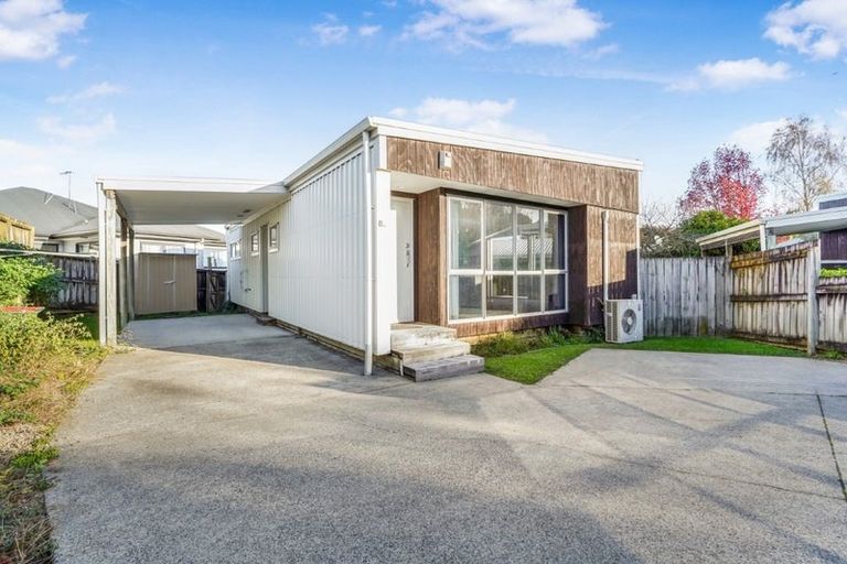 Photo of property in 15b Carey Street, Maeroa, Hamilton, 3200