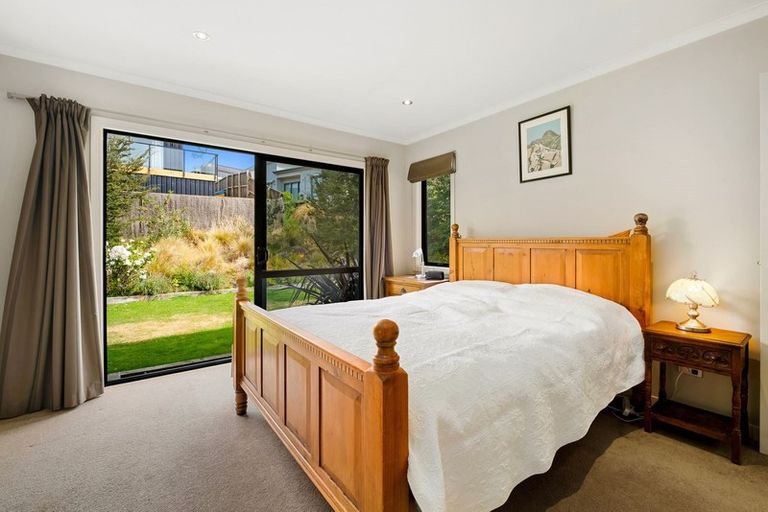 Photo of property in 8 Alpha Close, Wanaka, 9305