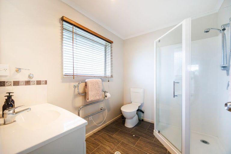 Photo of property in 57 Parnell Heights Drive, Kelvin Grove, Palmerston North, 4414