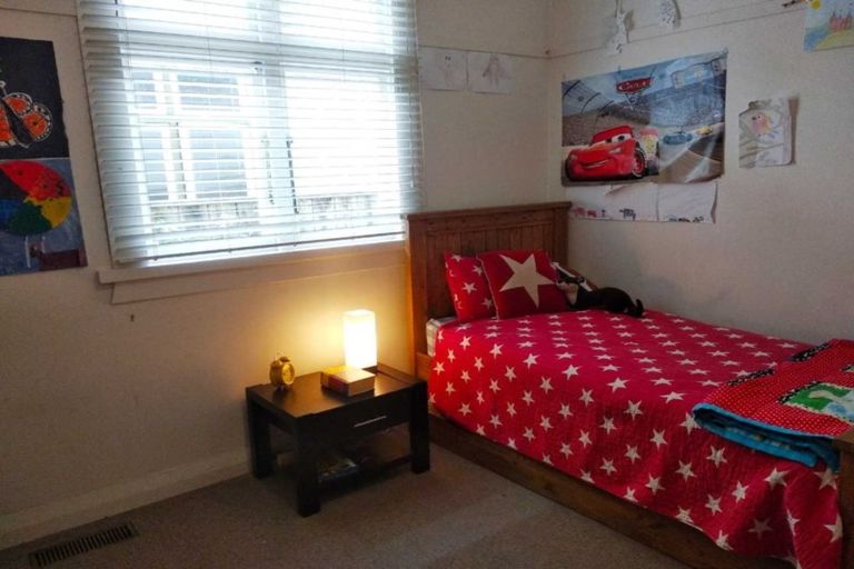 Photo of property in 20 Oroua Street, Eastbourne, Lower Hutt, 5013