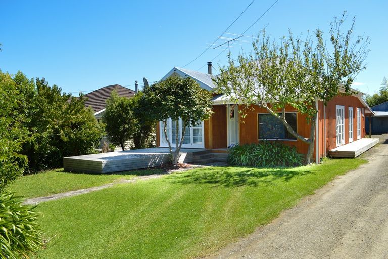Photo of property in 12 Devery Street, Mangapapa, Gisborne, 4010