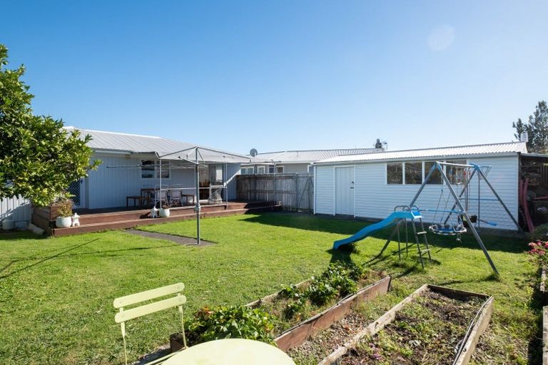 Photo of property in 16 Foster Terrace, Onekawa, Napier, 4110